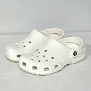 CROCS Unisex Classic White Clogs, Size M4 / W6